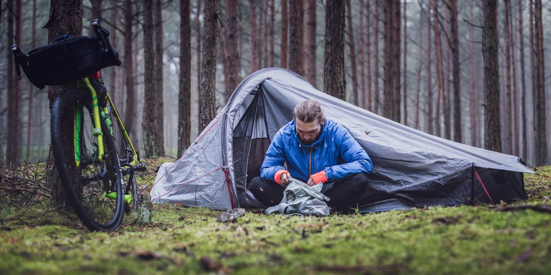Attrezzatura per bici nel cicloturismo: i must have