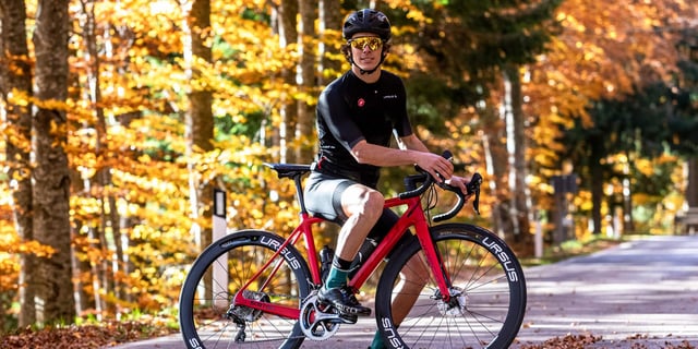 Alberto Maffei, from Big Air to bike descending.